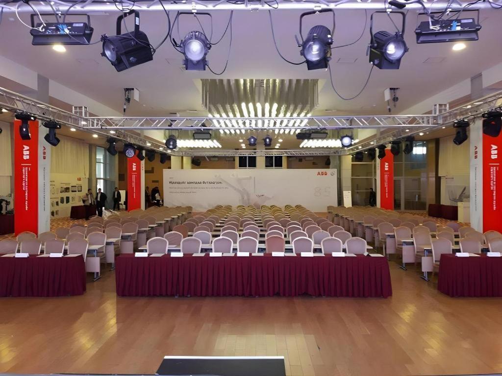 The Corporate Hotel And Convention Centre Ουλάν Μπατόρ Εξωτερικό φωτογραφία
