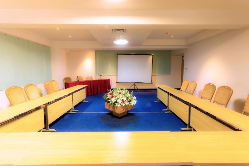 The Corporate Hotel And Convention Centre Ουλάν Μπατόρ Εξωτερικό φωτογραφία