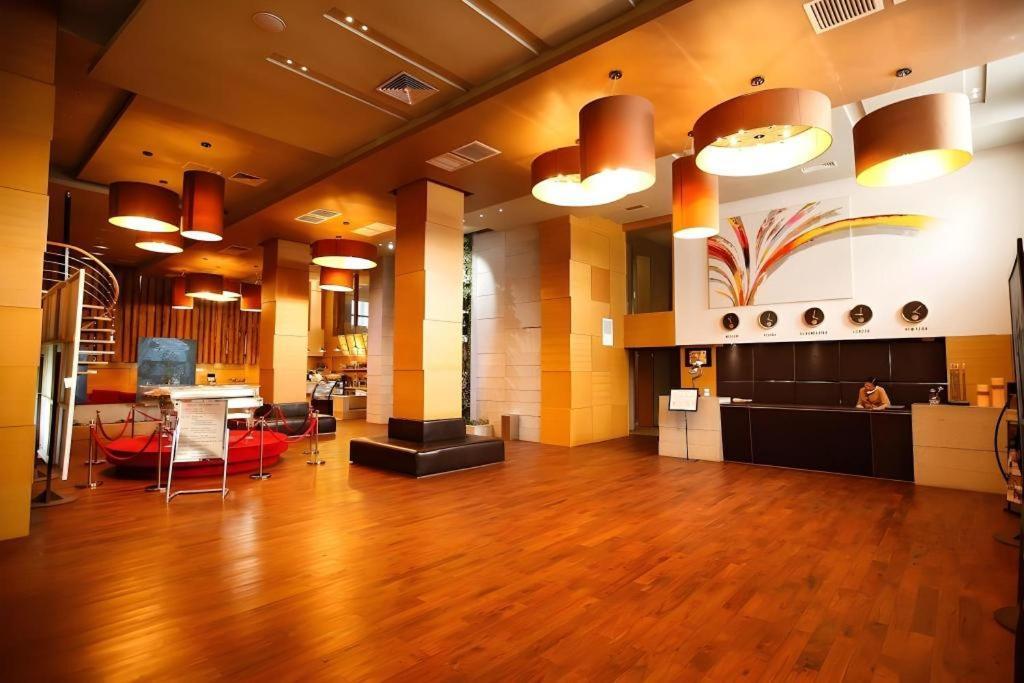 The Corporate Hotel And Convention Centre Ουλάν Μπατόρ Εξωτερικό φωτογραφία