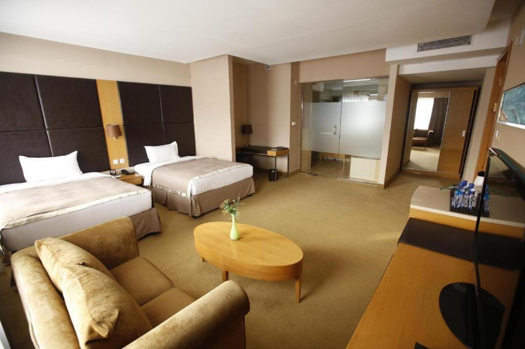 The Corporate Hotel And Convention Centre Ουλάν Μπατόρ Εξωτερικό φωτογραφία